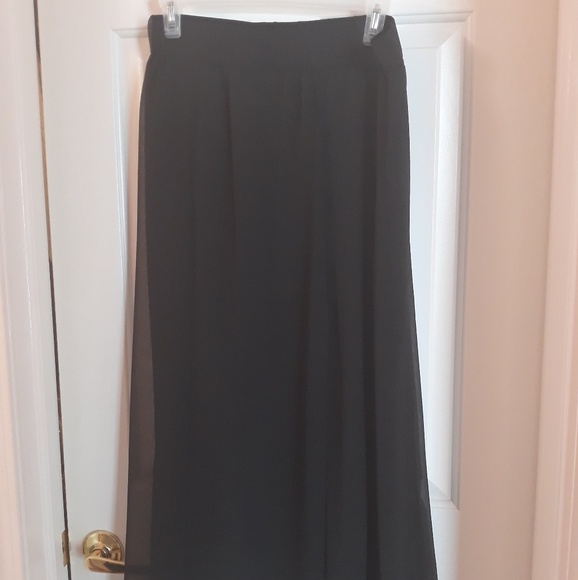 Black flowy maxi skirt - Picture 1 of 2
